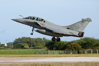 Rafale landing