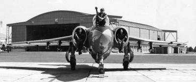 3-seat Buccaneer
