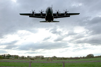 Hercules on short final