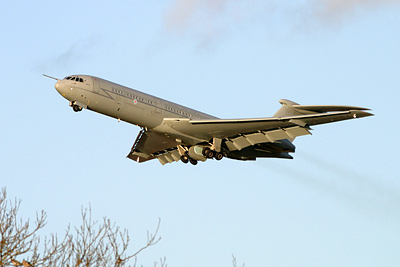 VC-10 departing