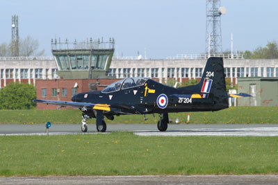 Tucano departing