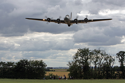 B-17 flypast