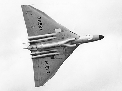 Vulcan XA894 testing Olympus 320 engine